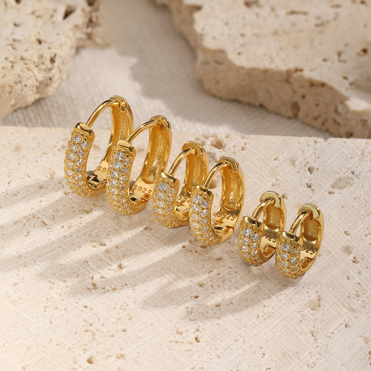 Three-row Drill Wide Face Circle Ear Clip Retro High-grade Sterling Silver Stud Earrings