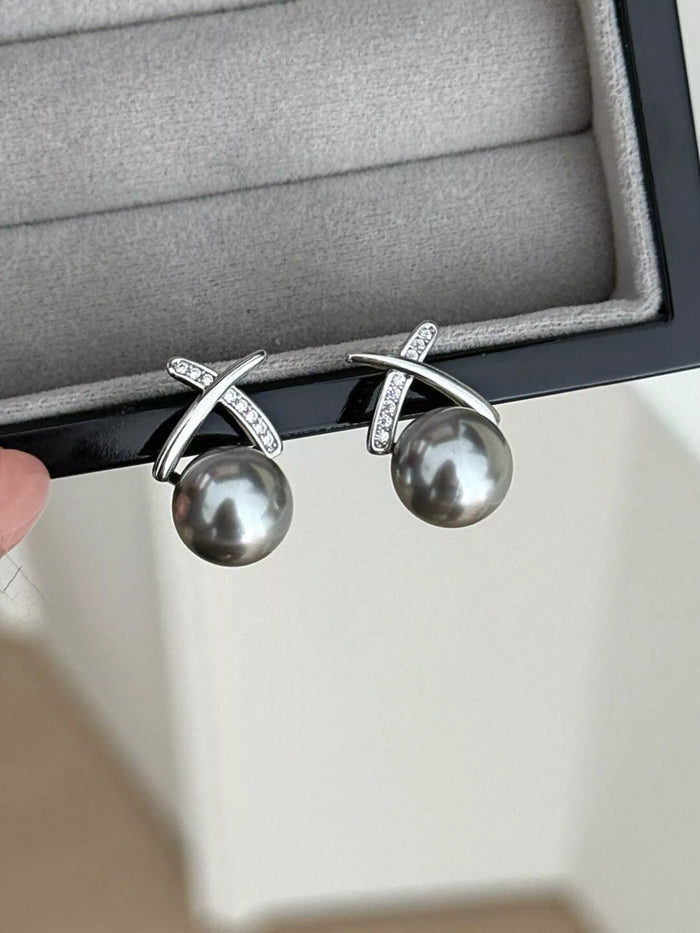 Soft Pearl Stud Earrings