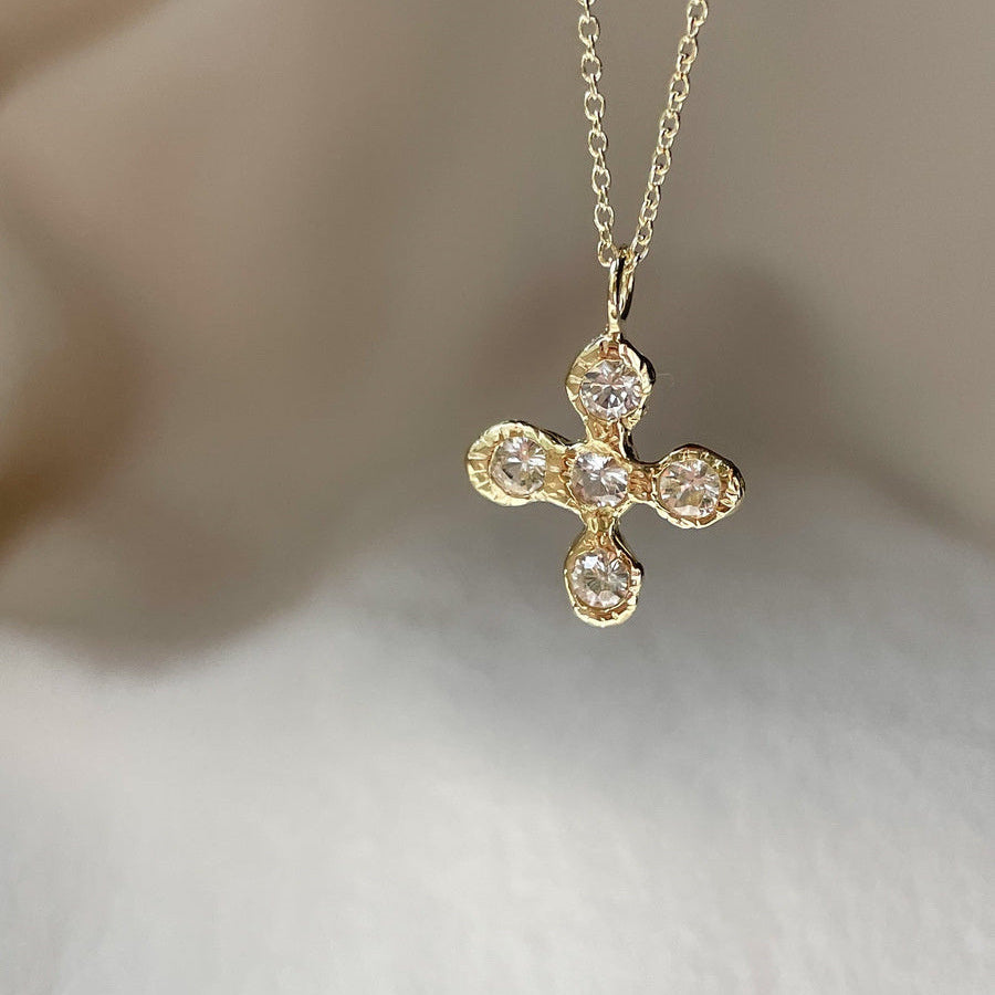 Light Luxury Floral Cross Pendant – Elegant Zircon Necklace